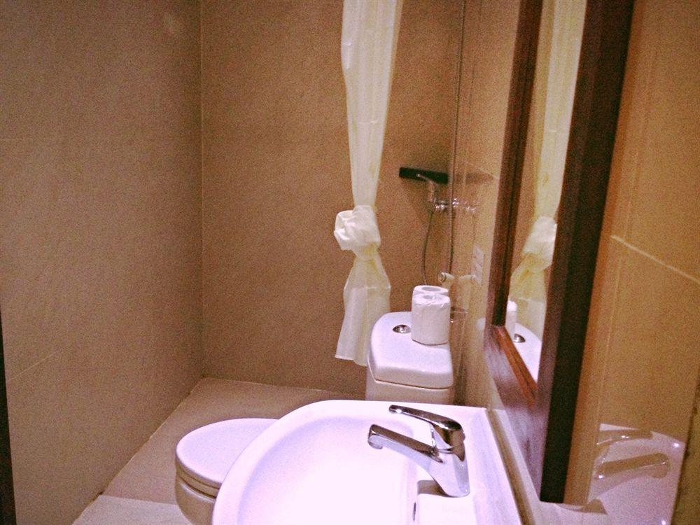 Guest House Matahari Kuta Lombok Esterno foto