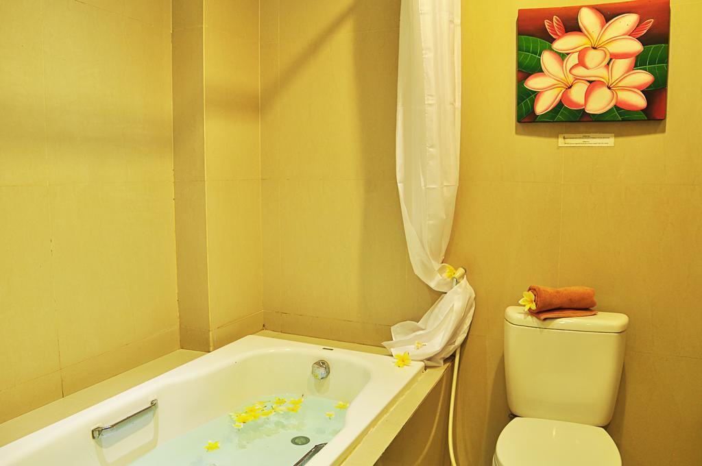 Guest House Matahari Kuta Lombok Esterno foto