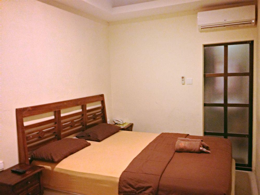 Guest House Matahari Kuta Lombok Esterno foto