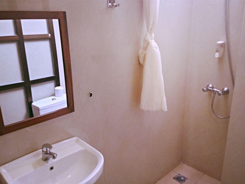 Guest House Matahari Kuta Lombok Esterno foto