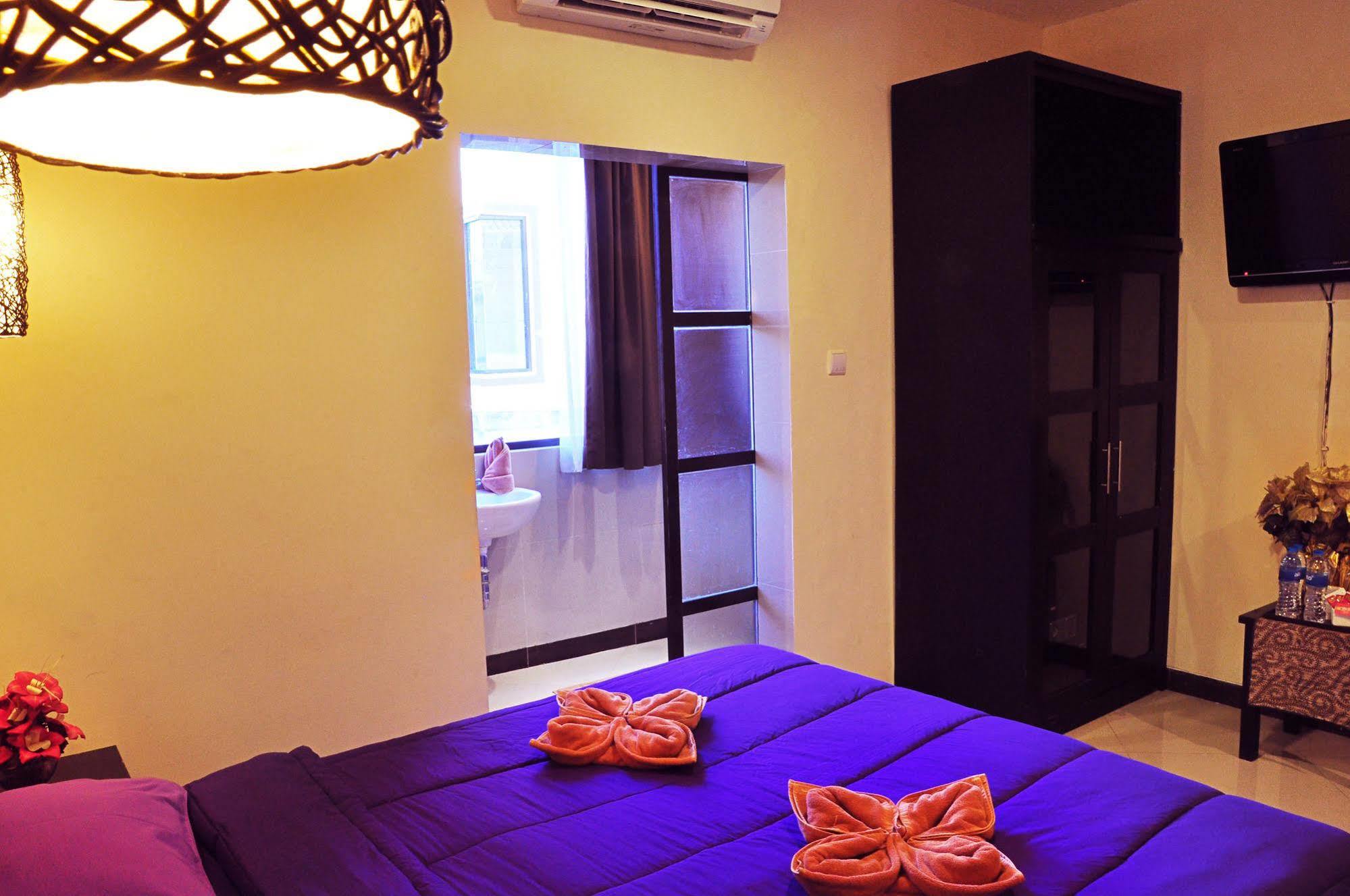 Guest House Matahari Kuta Lombok Esterno foto