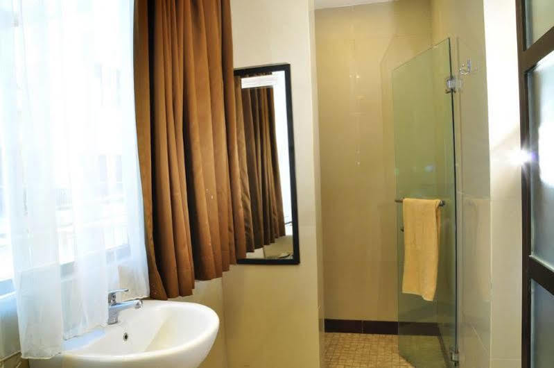 Guest House Matahari Kuta Lombok Esterno foto